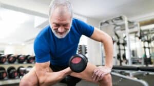 entrenamiento fuerza, gym, edad avanzada